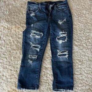 Judy Blue Distressed Capris